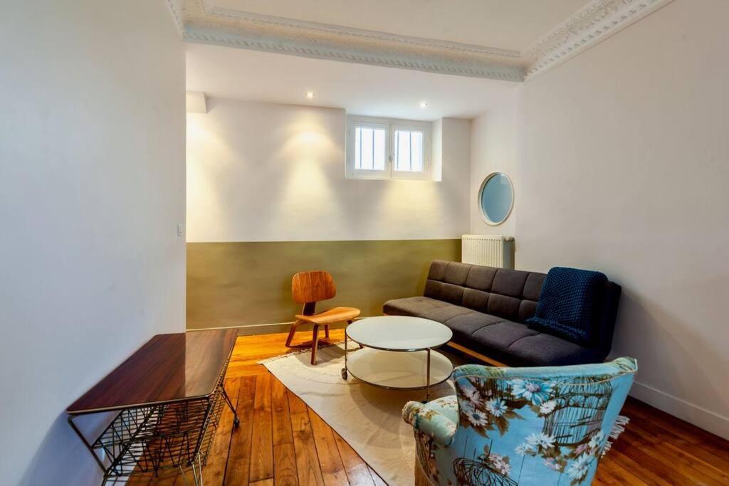 Charmant Appartement Au Coeur De Paris Exterior photo