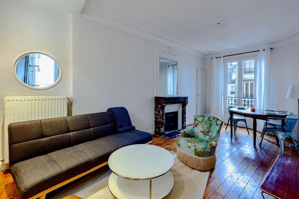 Charmant Appartement Au Coeur De Paris Exterior photo